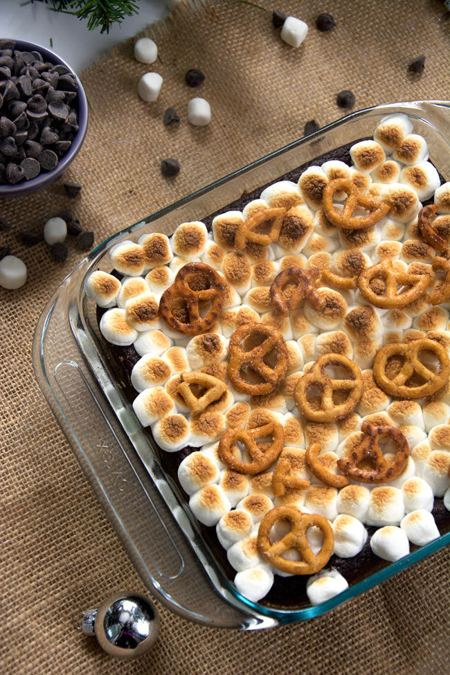 toasted marshmallow brownies with cinnamon sugar pretzel crust